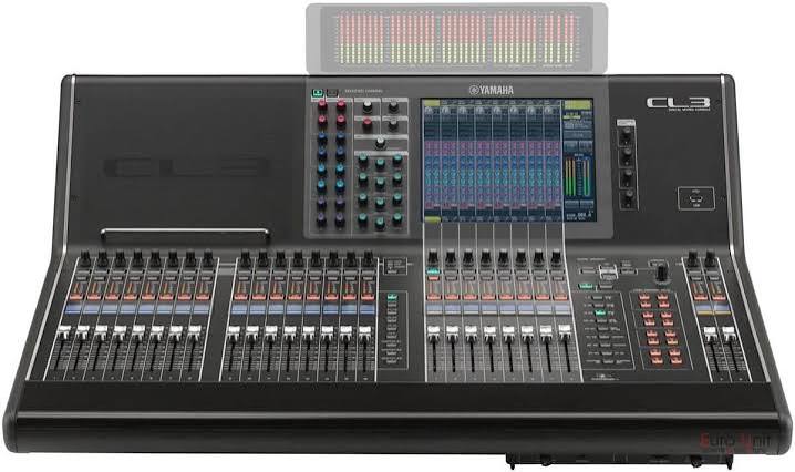 Console numérique YAMAHA CL3 8in 8out 1AES 64mono 8stéréo 24bus