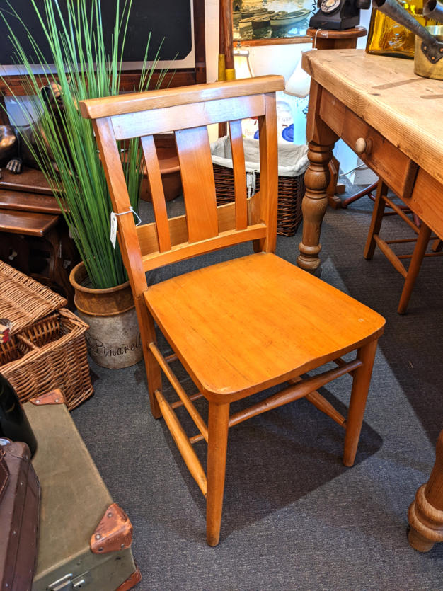 U02 Church Chair With Bible Back 65 01
