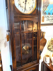 U04 Farmhouse Kitchen Long Clock 350 02