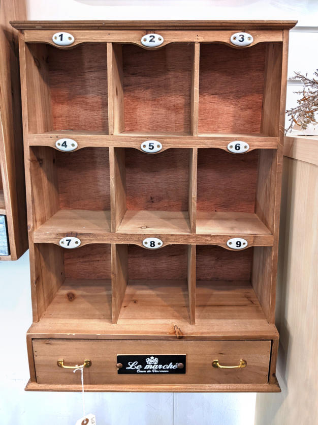 U06 Wall Unit 79 01