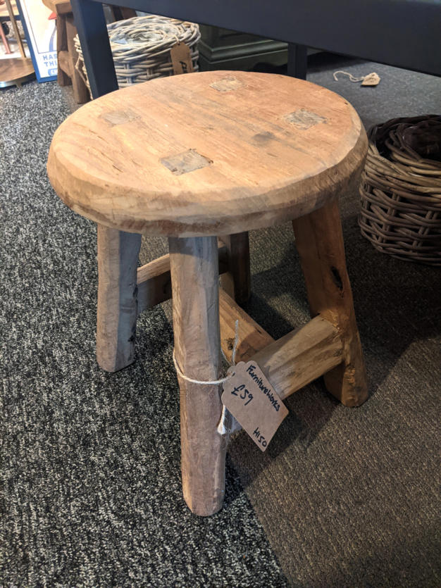 U08 Small Wooden Rustic Stool 59 01