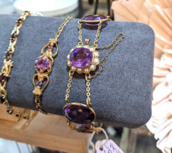 U101 Antique 9Ct Gold Amethyst Breacelet 595 01