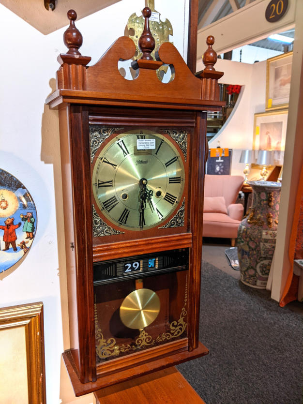 U13 Highland Day Date Chiming Wall Clock 55 01