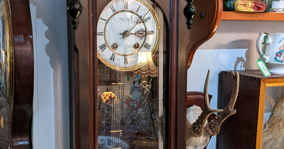 U13 Vienna Wall Clock, Non Chiming 100 _01