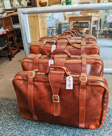 U14 The Bridge Large Leather Suitcase Group 01