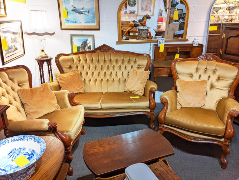 U15 Lovely 2 Seat Sofa 2 Chairs In Upholstered Gold Velvet 395 01