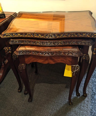 U15 Lovely Glass Topped Kingwood Nest Of Tables 125 01