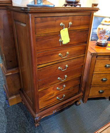 U15 Lovely Mahogany Tall Chest 85 01
