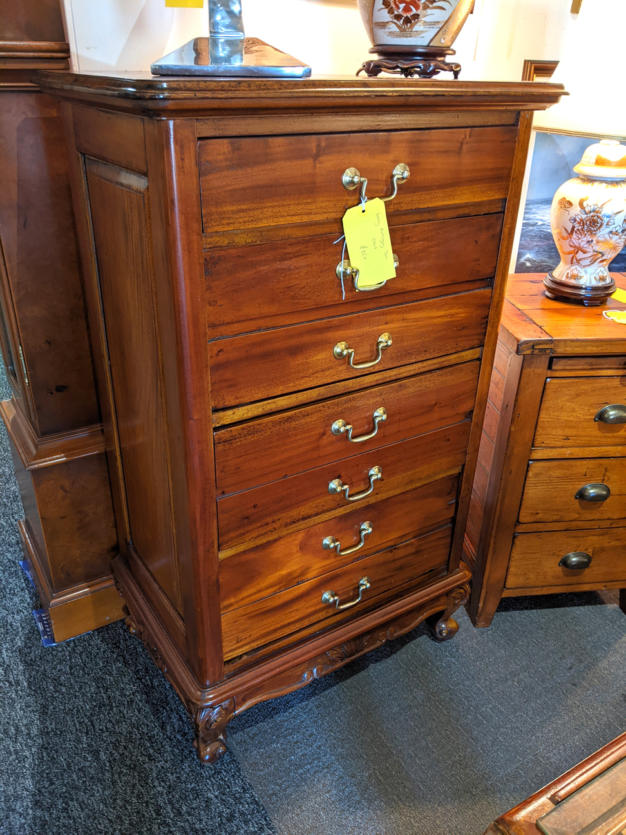 U15 Lovely Mahogany Tall Chest 85 01