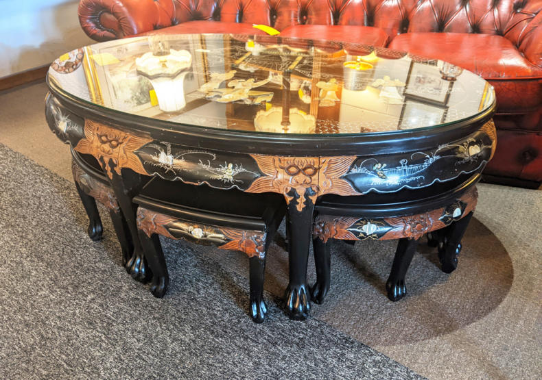 U15 Superb Black Laquered Original Oval Table With Impressed Figures Temple Decoration With 6 Matching Stools Tables 195 01