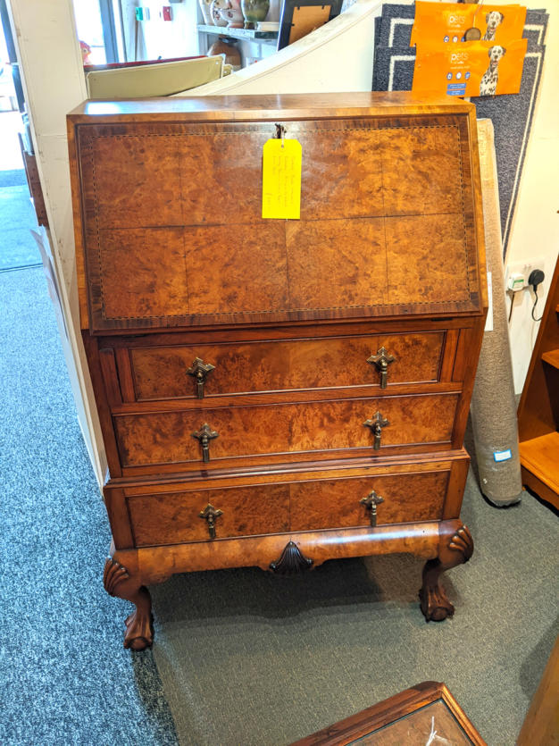 U15 Superb Burr Walnut Bureau Fitted Interior And Laovely Ball Claw Feet With Key 295 02