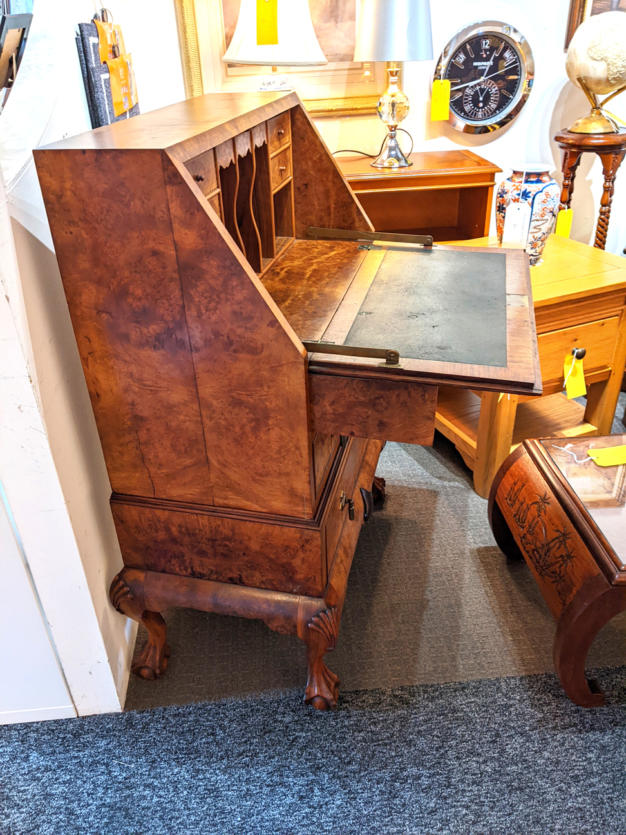 U15 Superb Burr Walnut Bureau Fitted Interior And Laovely Ball Claw Feet With Key 295 03