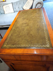 U15 Twin Pedestal Desk With Green Leather Top Two Keys 295 04