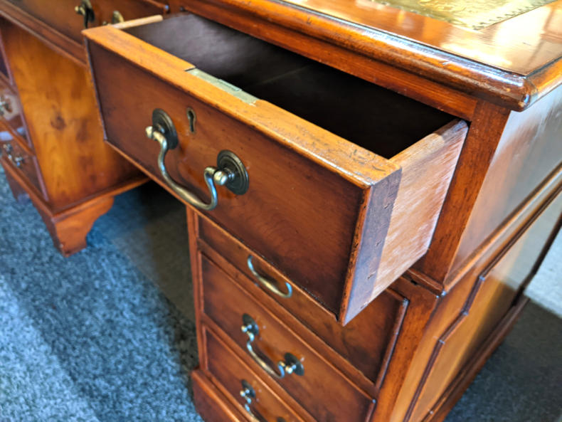 U15 Twin Pedestal Desk With Green Leather Top Two Keys 295 03
