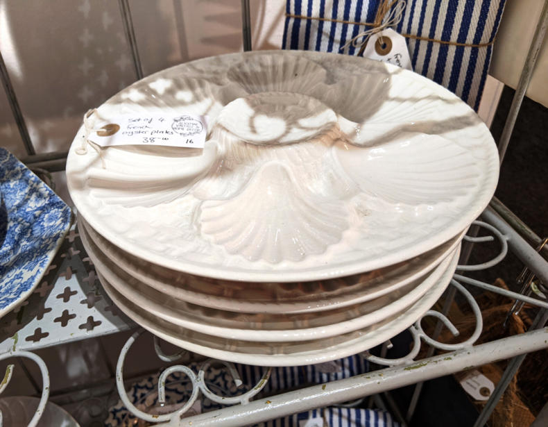 U16 Set Of 4 French Oyster Plates 38 01