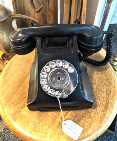 U28 Sale Vintage Bakelite Telephone Was £50 Now 45 01