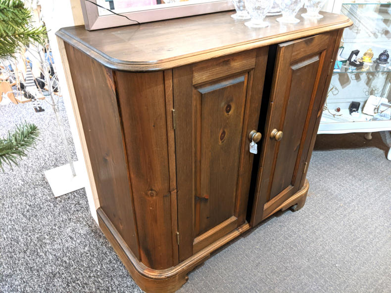 U35 Dark Wood Cabinet 80 01