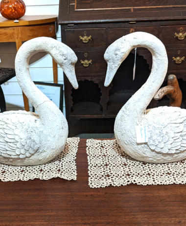 U39 Decorative Swan £35 Or £60 For The Pair 01