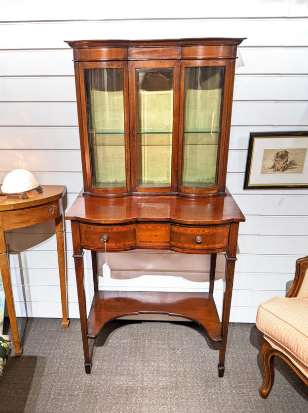 U39 Edwardian Inlaid Mahogany Serpentine Fronted Glazed Cabinet 325 01