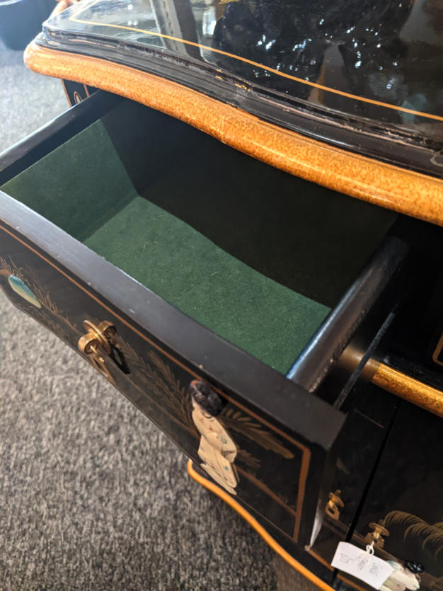 U40 Chinese Cabinet 275 03