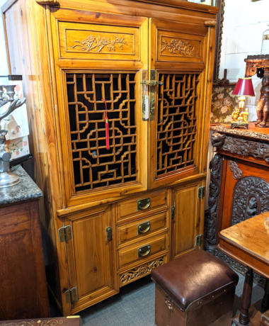 U40 Chinese Inspired Chicken Coop 395 01