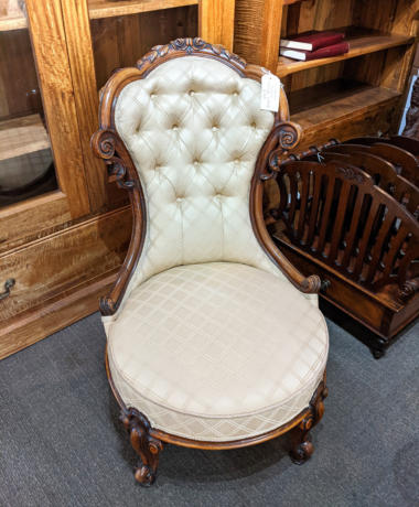 U40 Victorian Walnut Nursing Chair 165 01
