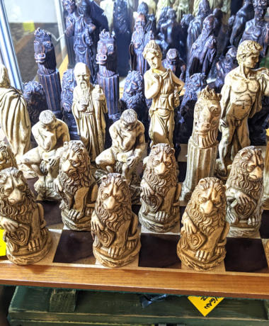 U51 Oriental Figures Chess Set 100 01