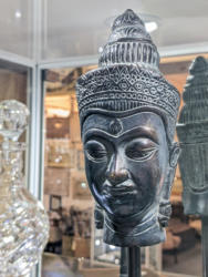 U82 Far Eastern Mounted Bust 2 145 01