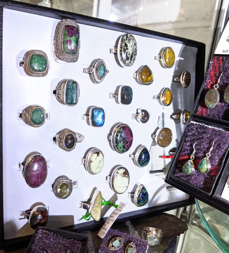 U86 Gemstone Jewellery Selection 01