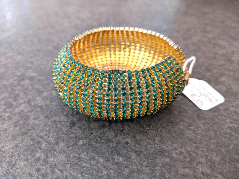 U93 Vintage Crystal Bangle 39 02