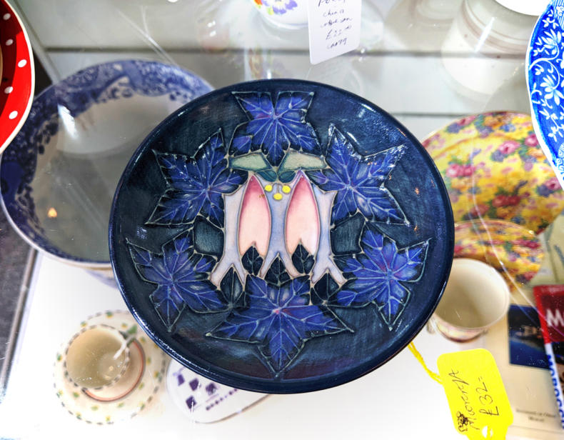 U99 Moorcroft Dish 32 01B