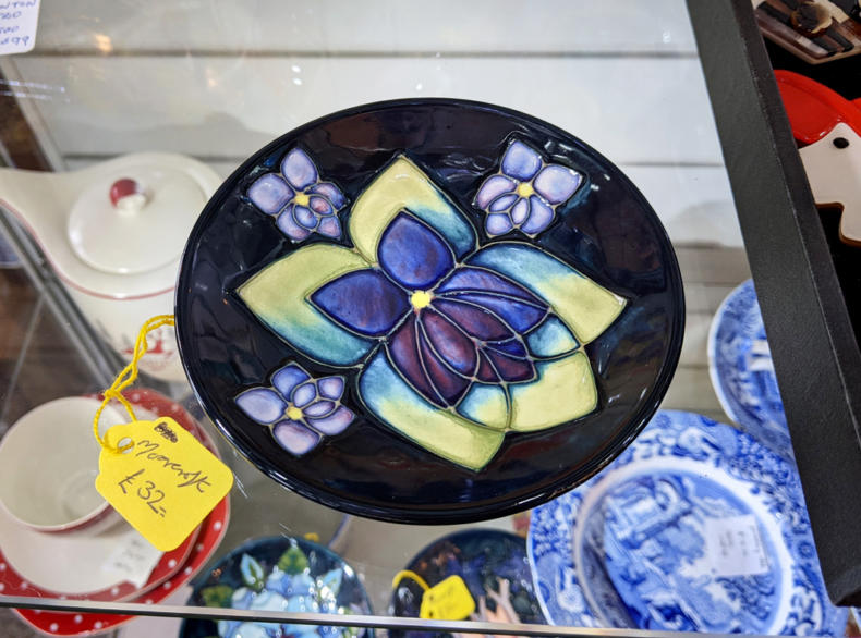 U99 Moorcroft Dish 32 01C