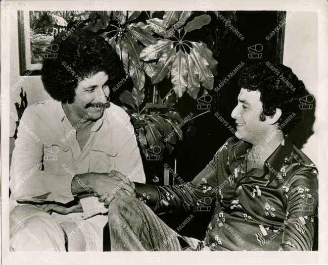 Alberto Carrión, Harvey Averne