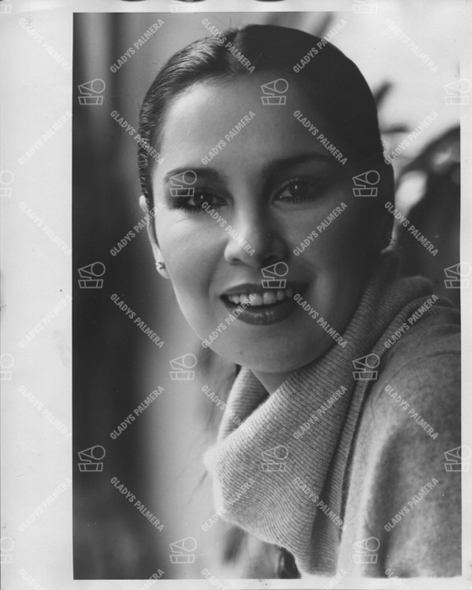 Nydia Caro
