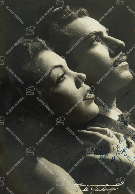 Mary Esquivel y Tony Lamas 