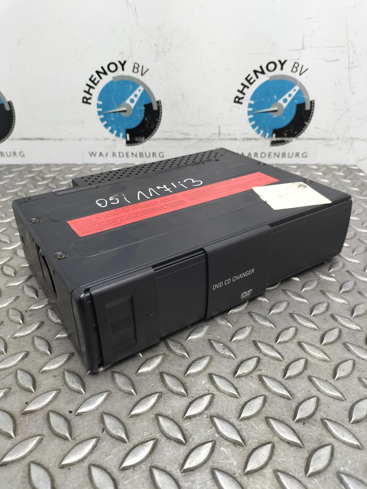 Bekijk Auto-onderdeel RADIO BMW 7 SERIES 2003
