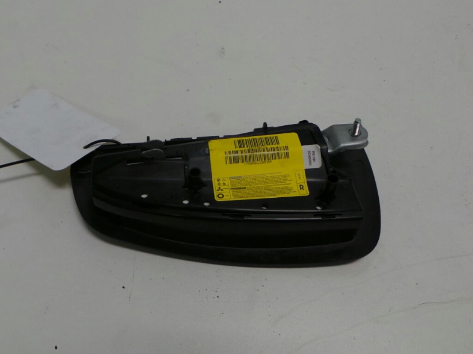 2007 MITSUBISHI COLT AIRBAG RECHTS View Auto part AIRBAG RECHTS MITSUBISHI COLT 2007