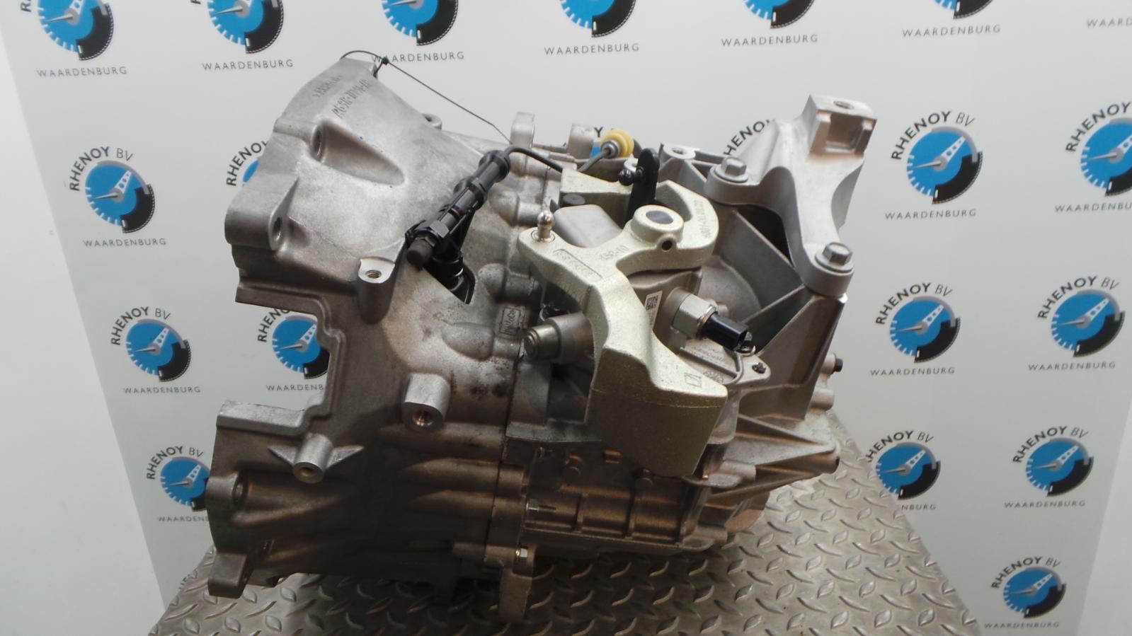 View Auto part TRANSMISSIE / VERSNELLINGSBAK FORD FOCUS 2014