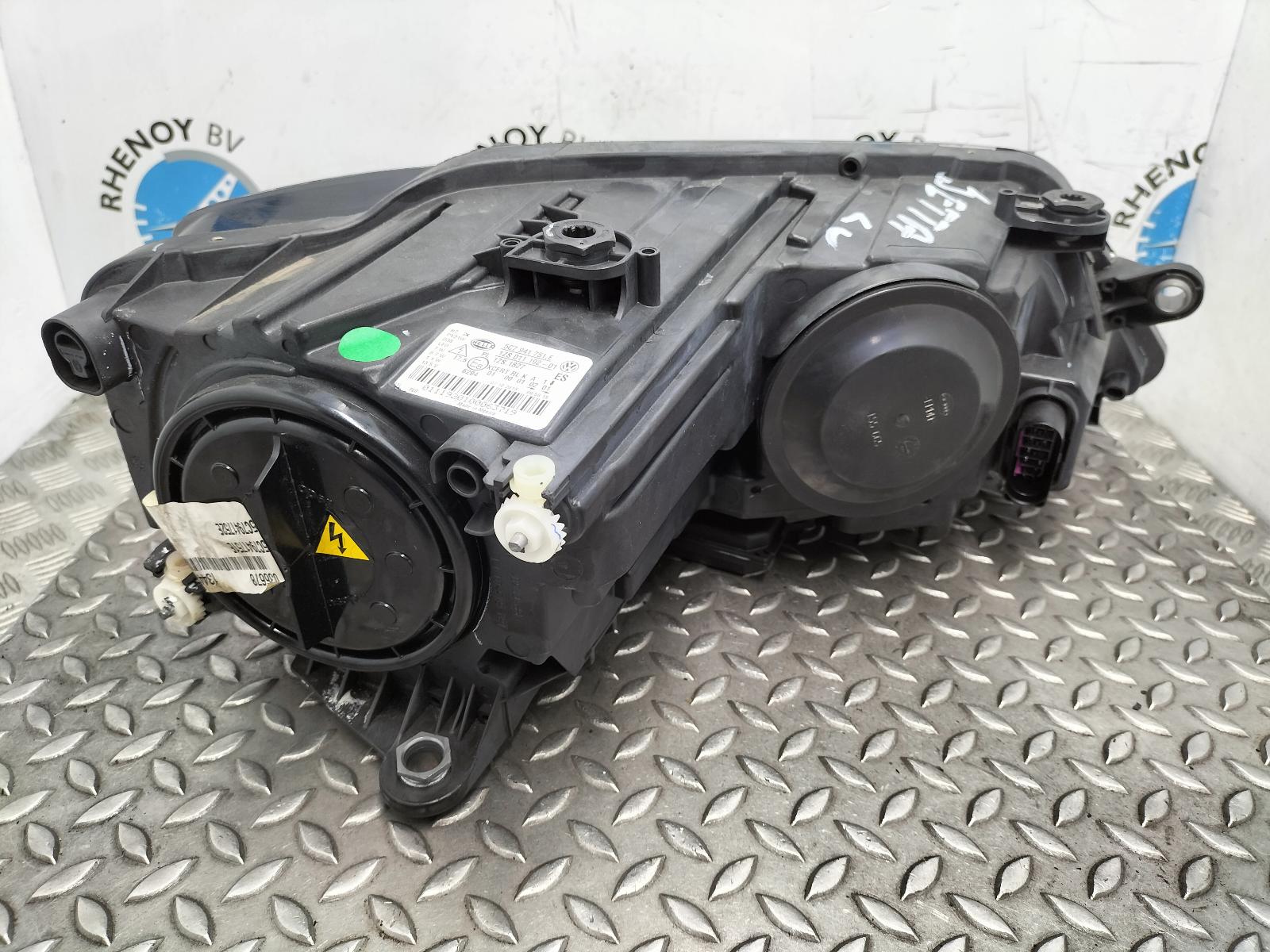 View Auto part KOPLAMP L VOLKSWAGEN JETTA 2013
