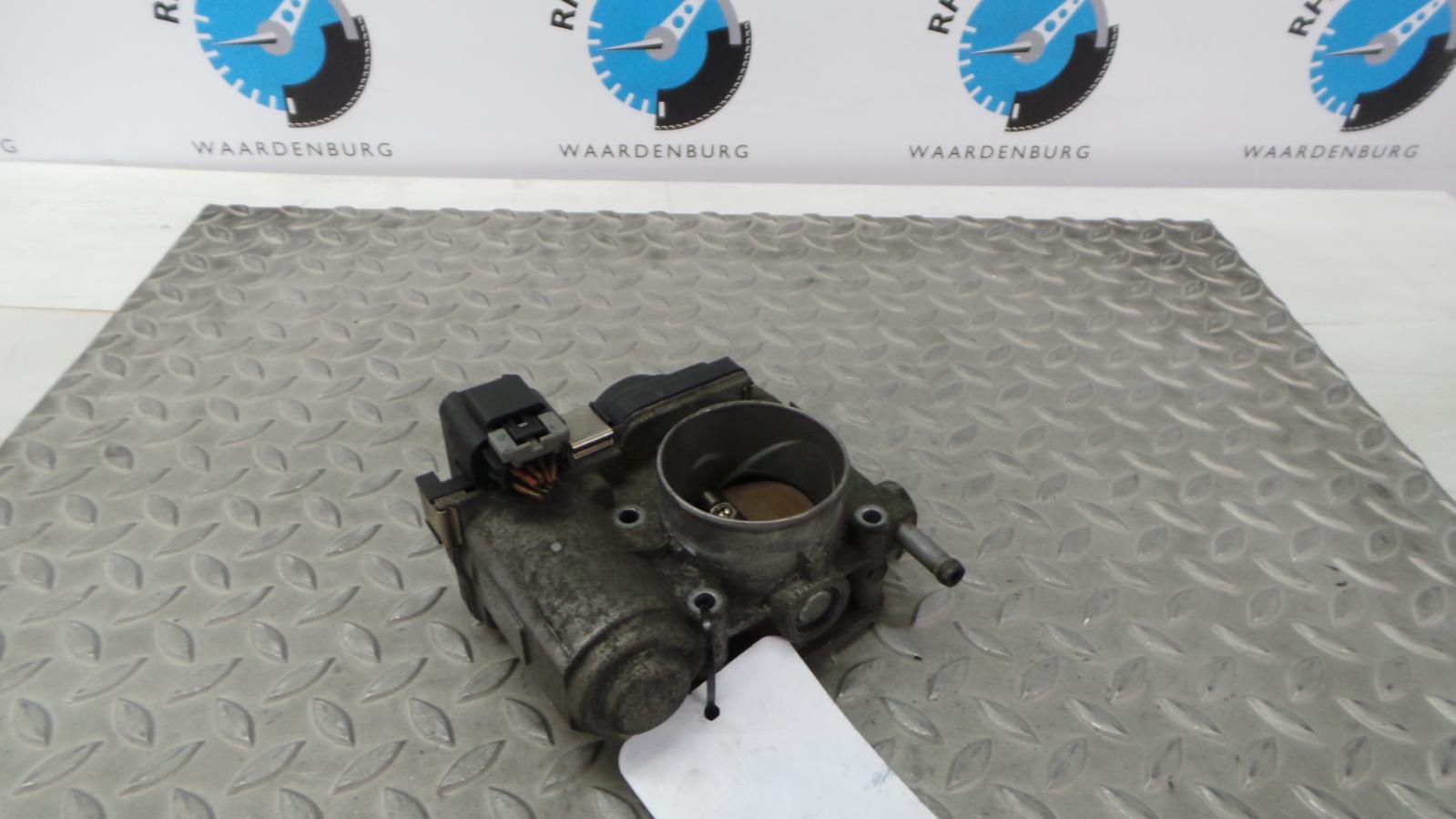 Bekijk Auto-onderdeel GASKLEPHUIS OPEL / VAUXHALL ASTRA 2005
