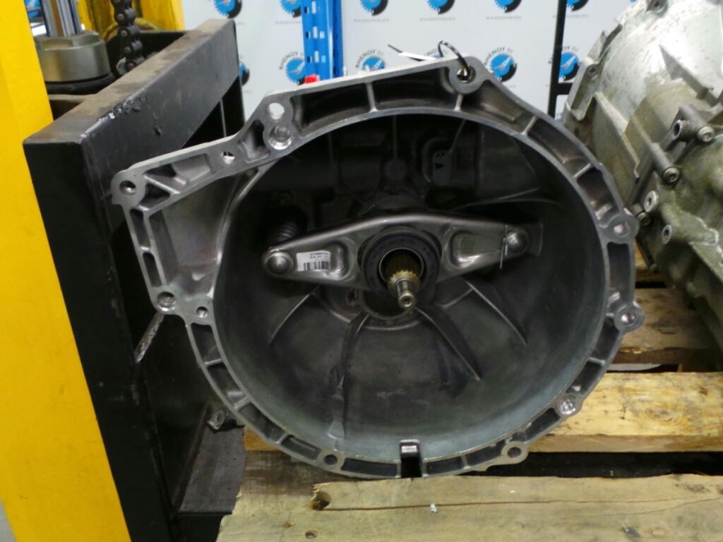 2013 BMW 1 SERIES TRANSMISSIE / VERSNELLINGSBAK View Auto part TRANSMISSIE / VERSNELLINGSBAK BMW 1 SERIES 2013