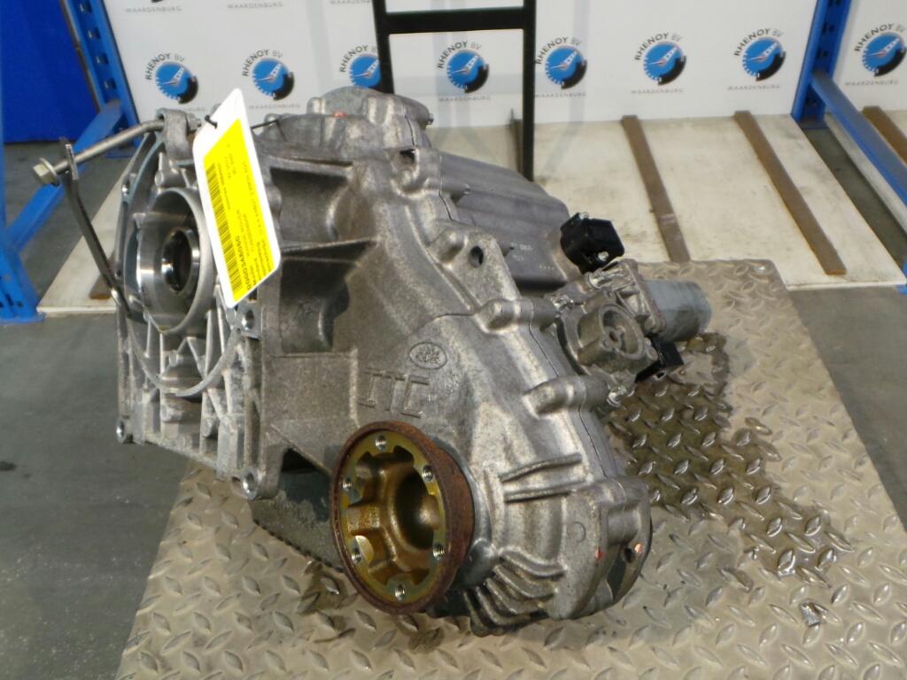View Auto part TUSSENBAK LAND ROVER RANGE ROVER 2012