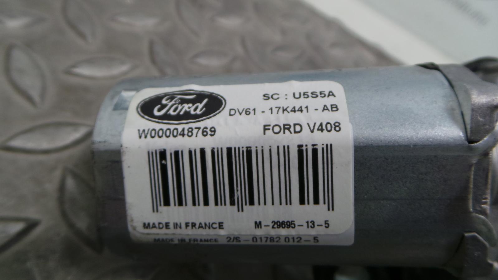 Bekijk Auto-onderdeel RUITENWISSERMOTOR ACHTER FORD TOURNEO CONNECT 2014