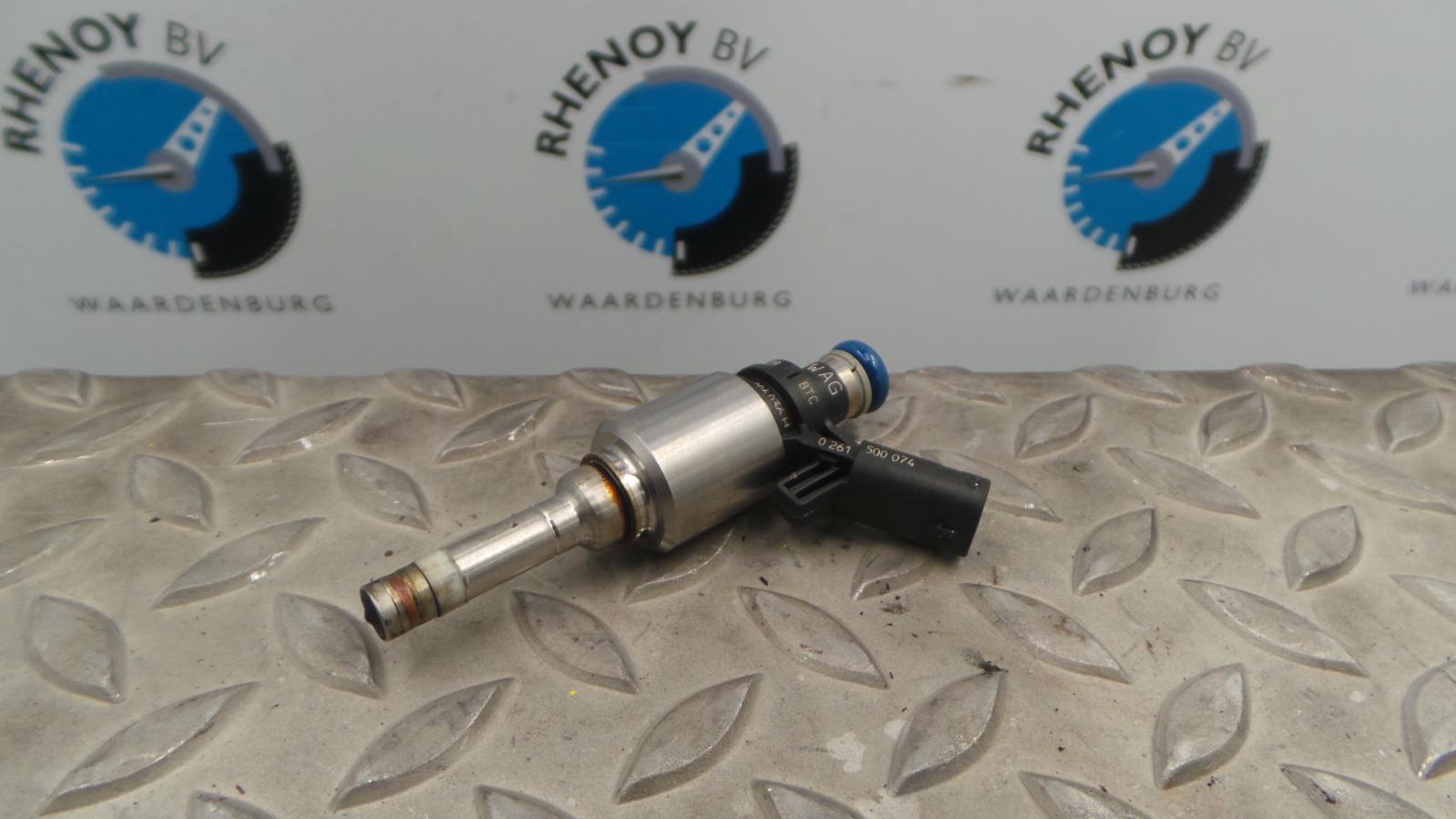 Bekijk Auto-onderdeel BRANDSTOF INJECTOR / VERSTUIVER VOLKSWAGEN PASSAT 2011