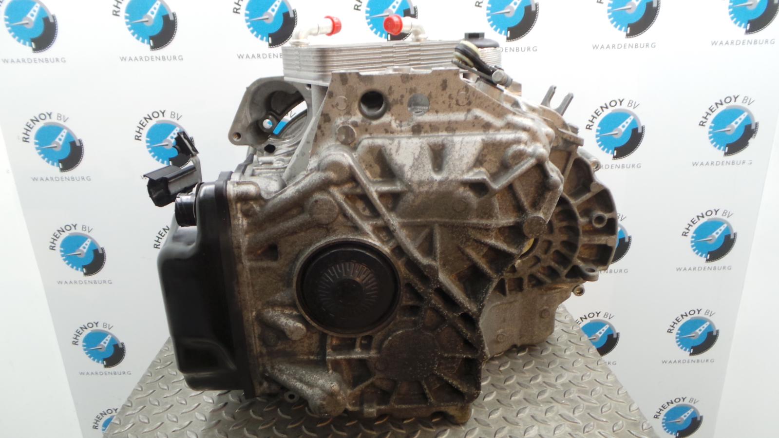 2015 VOLKSWAGEN PASSAT TRANSMISSIE / VERSNELLINGSBAK View Auto part TRANSMISSIE / VERSNELLINGSBAK VOLKSWAGEN PASSAT 2015
