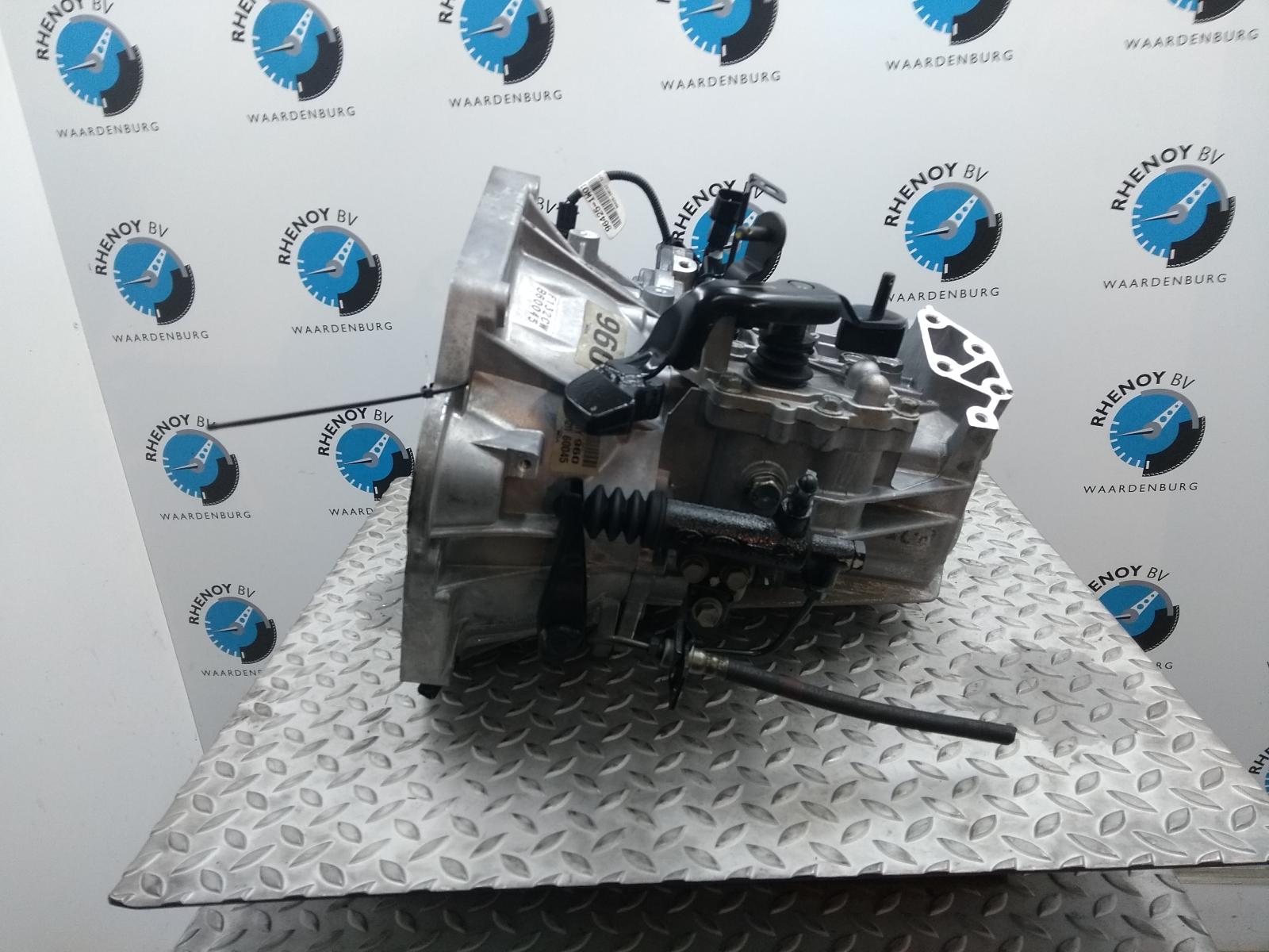 2015 HYUNDAI I20 TRANSMISSIE / VERSNELLINGSBAK View Auto part TRANSMISSIE / VERSNELLINGSBAK HYUNDAI I20 2015