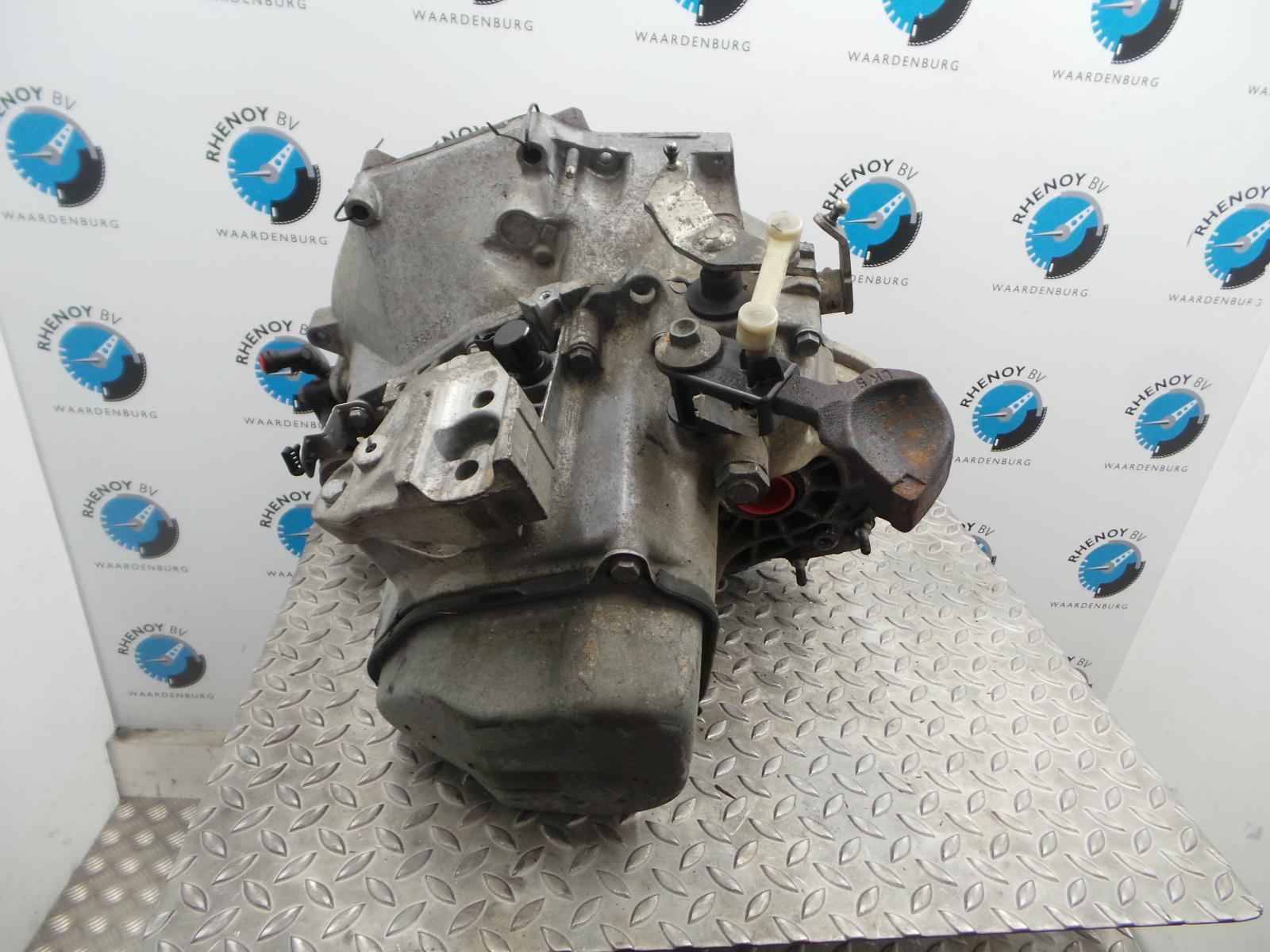 2013 PEUGEOT 208 TRANSMISSIE / VERSNELLINGSBAK View Auto part TRANSMISSIE / VERSNELLINGSBAK PEUGEOT 208 2013