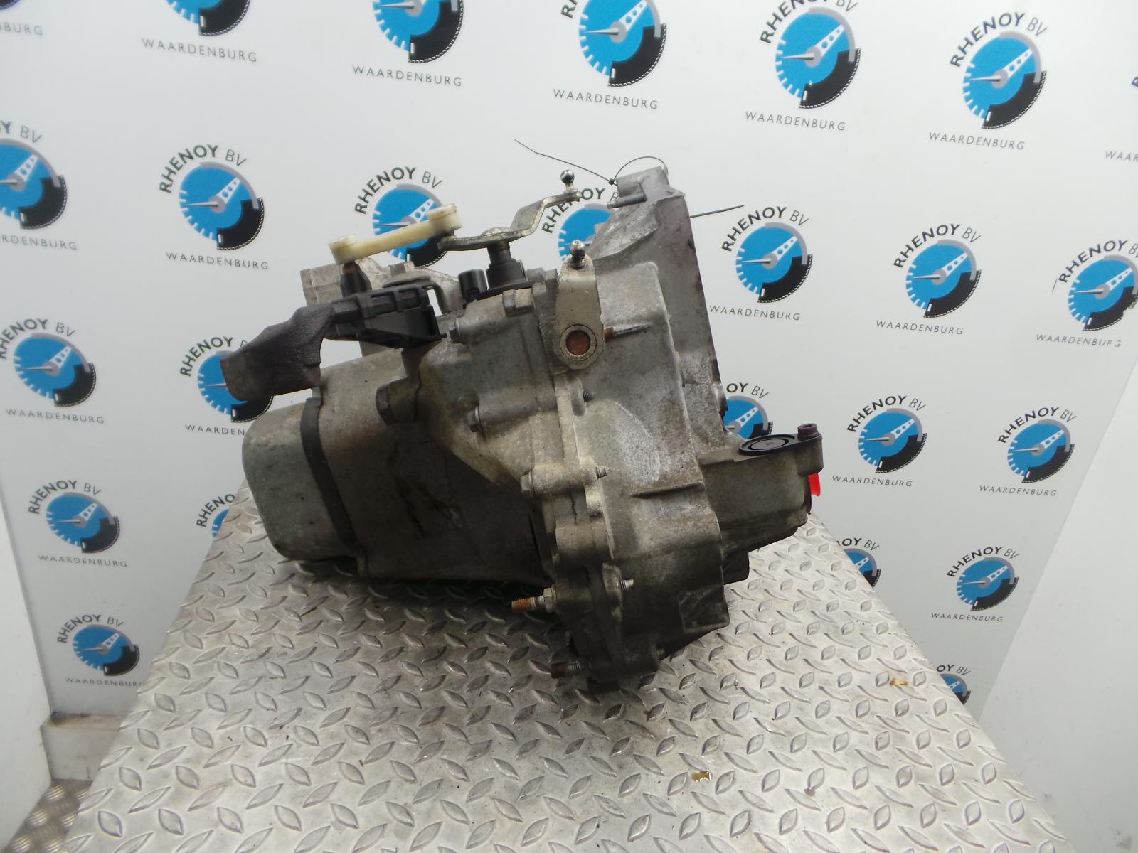 2013 PEUGEOT 208 TRANSMISSIE / VERSNELLINGSBAK View Auto part TRANSMISSIE / VERSNELLINGSBAK PEUGEOT 208 2013