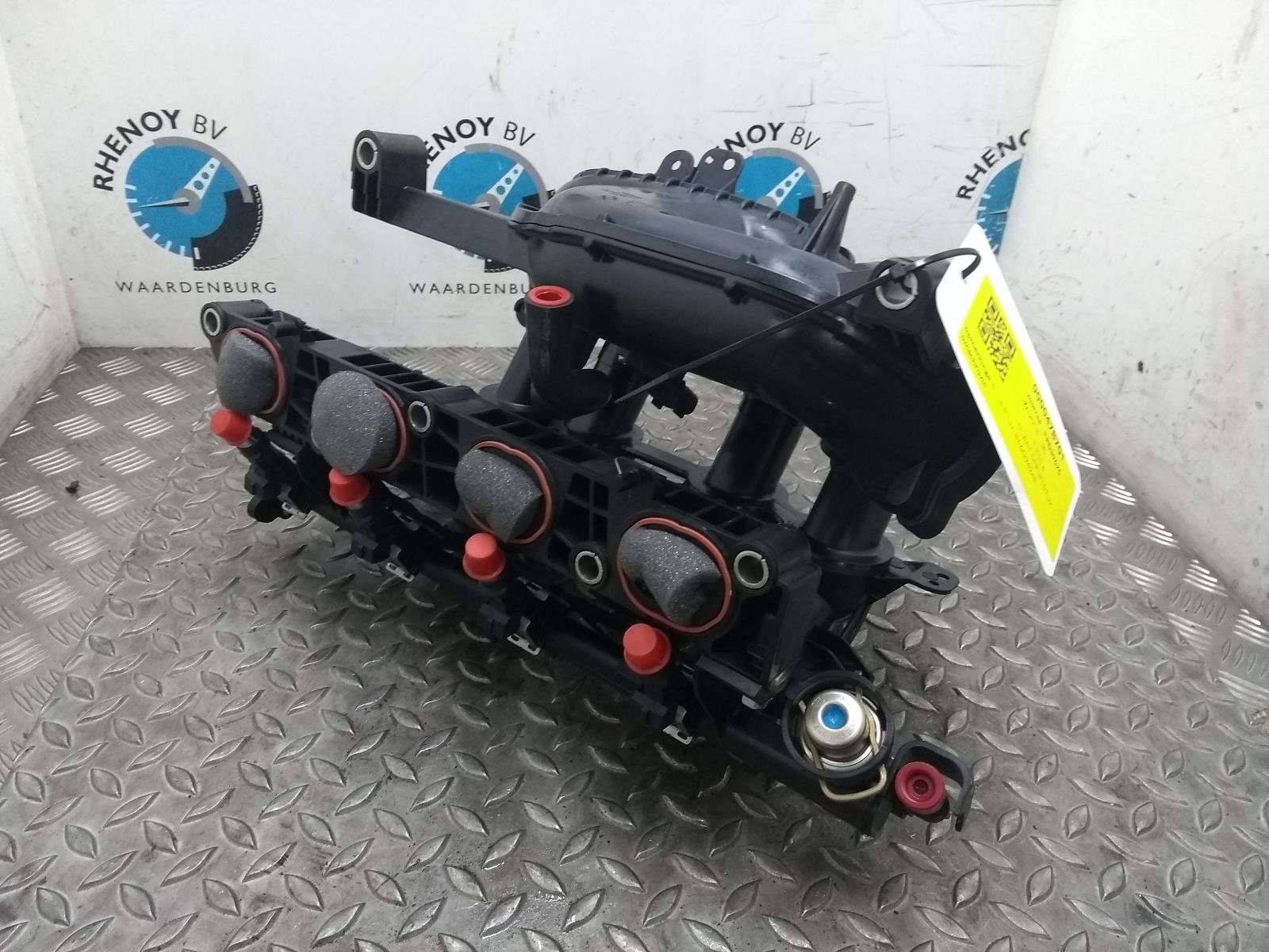 Bekijk Auto-onderdeel INLAAT SPRUITSTUK FORD FIESTA 2013