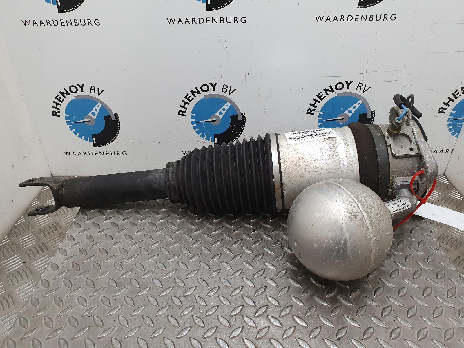 Bekijk Auto-onderdeel VEERPOOT / SCHOKBREKER RA VOLKSWAGEN PHAETON 2005